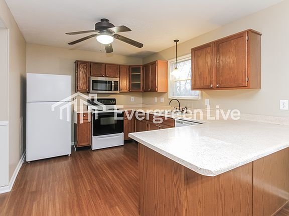 5th image of 2323 Rolling Oak Dr