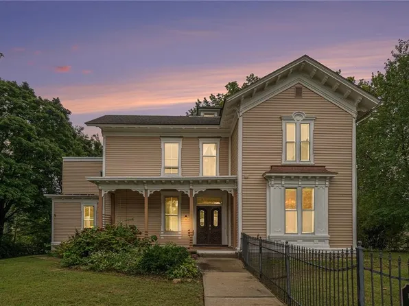 1203 5th Ave, Leavenworth, KS 66048