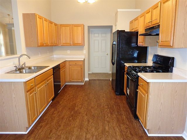 2nd image of 360 London Lane Rent To Own #0