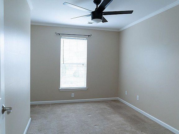 3rd image of 3245 Nolen Ln