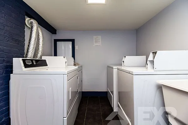 Rented by EXR | media 77