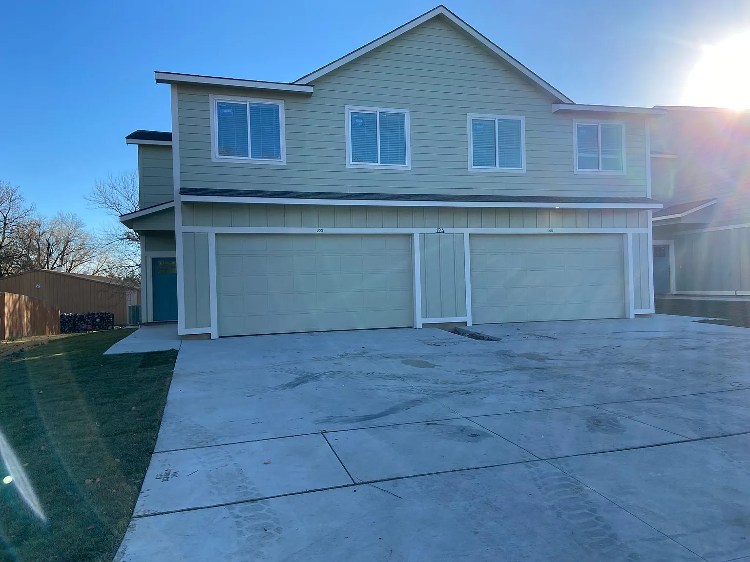4 bed, 2.5 bath, 1471 sqft, $1,900 — Photo 1