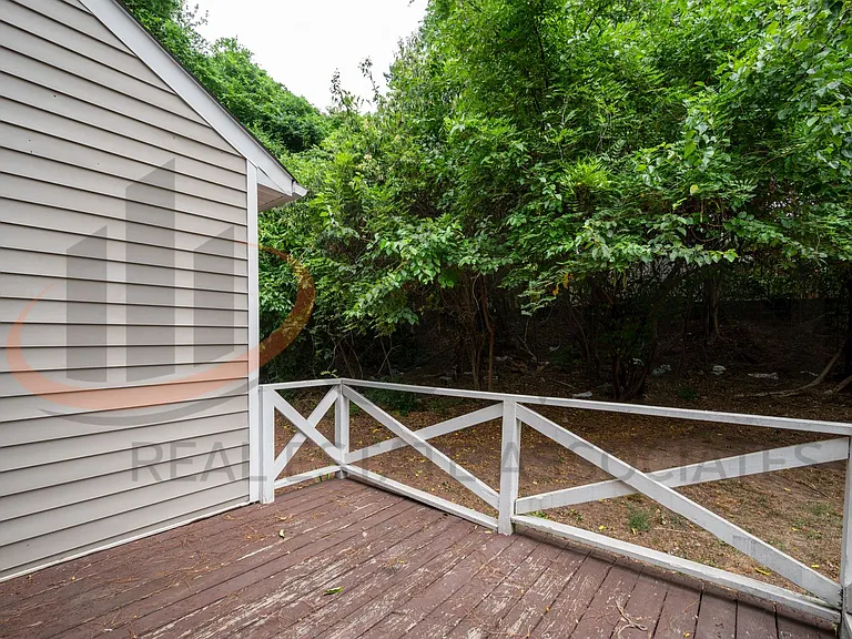 1911 Fidelity Dr — Photo 16