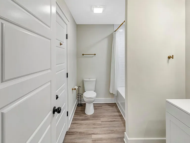 Upstairs Bath