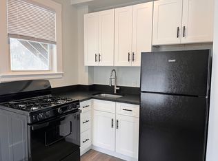 3 Warren St APT 1R, Danvers, MA 01923