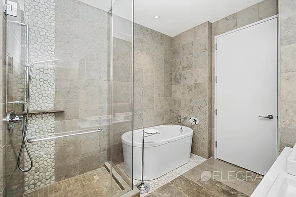 Rented by (Legacy) Elegran | media 16