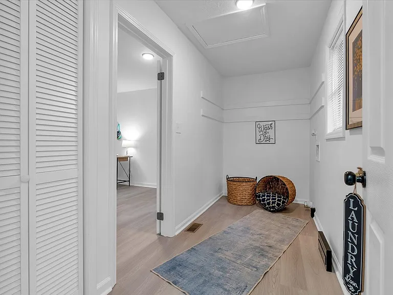 54 Mildred Ct — Photo 21