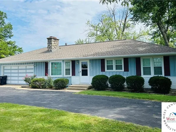 9201 Stubbs Rd, Kansas City, MO 64138