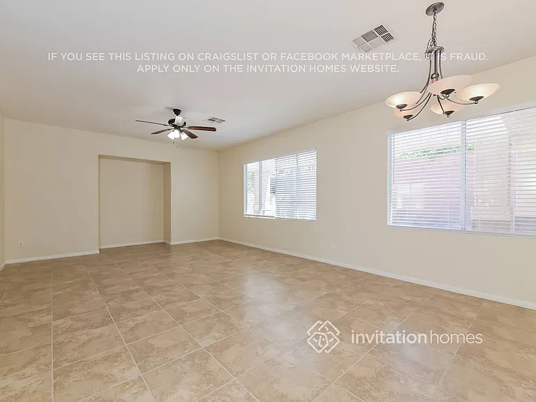 2515 Wellworth Ave — Photo 5
