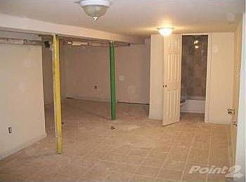 3rd image of 2859 Dewey Ave