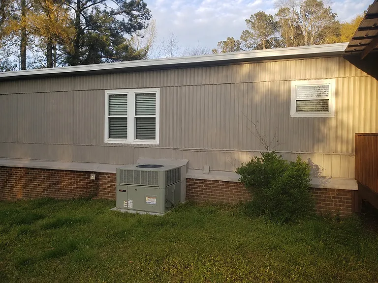 115 Ridgeway Ct — Photo 3