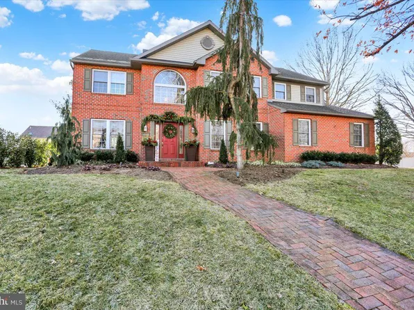 4156 Hill Terrace Dr, Sinking Spring, PA 19608