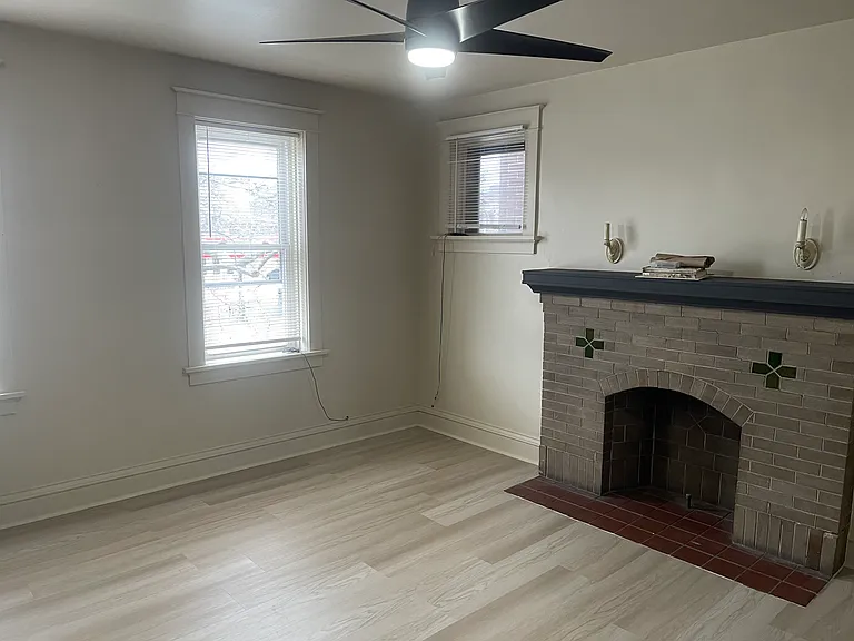 3925 S Grand Blvd #1F — Photo 2