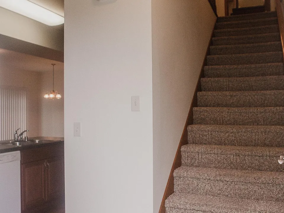 Front entry/stairs