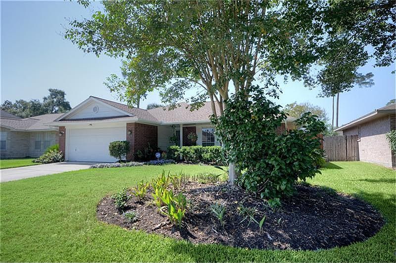 1st image of 2246 Pine Cone Dr