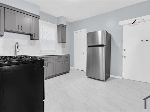 139 S 8th St Floor 1