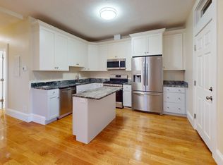 8 Dewey St, Dorchester, MA 02125