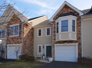 21 Birchwood Ln, North Haledon, NJ 07508