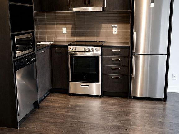 3rd image of 219 Dundas St E #1706