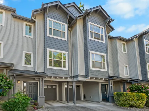 1919 NE 50th Way, Hillsboro, OR 97124