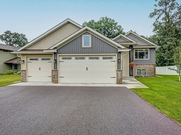 38108 Golden Oaks Trl, North Branch, MN 55056