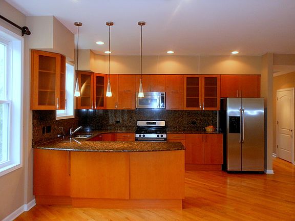 2nd image of 4105 S Drexel Ave #3N