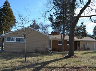 1849 S Waverly Rd, Lansing, MI 48917