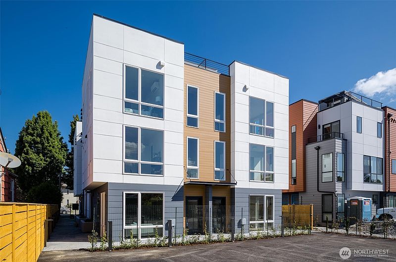 3rd image of 527 S Cloverdale Street #D