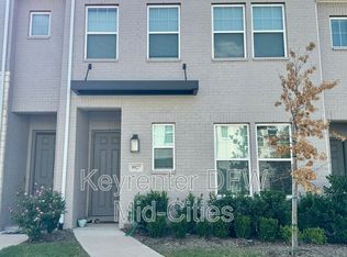 9927 Tolbert St, Irving, TX 75063