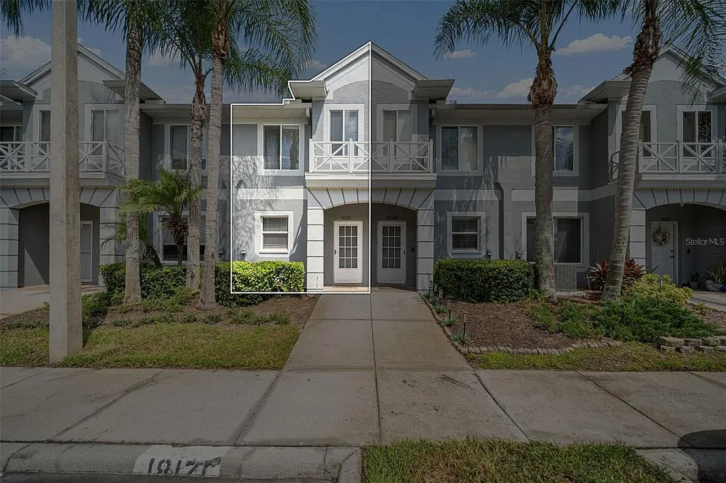 2 bed, 2.5 bath, 1496 sqft, $2,195 — Photo 2