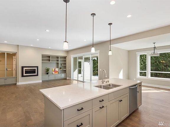 5th image of 8213 56th St NW