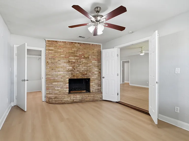 2607 Clearview Cir — Photo 24