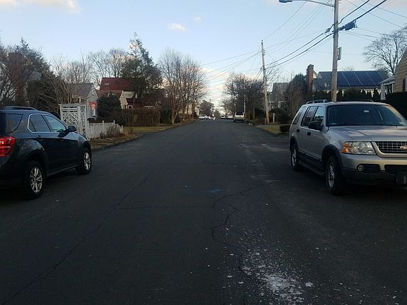 4th image of 18 W 14th St