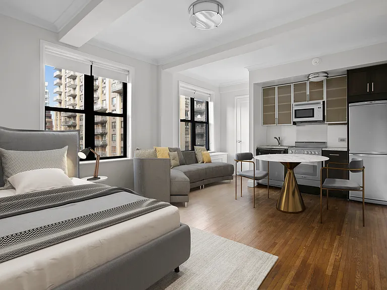 210 W 70th St #1212 — Photo 3