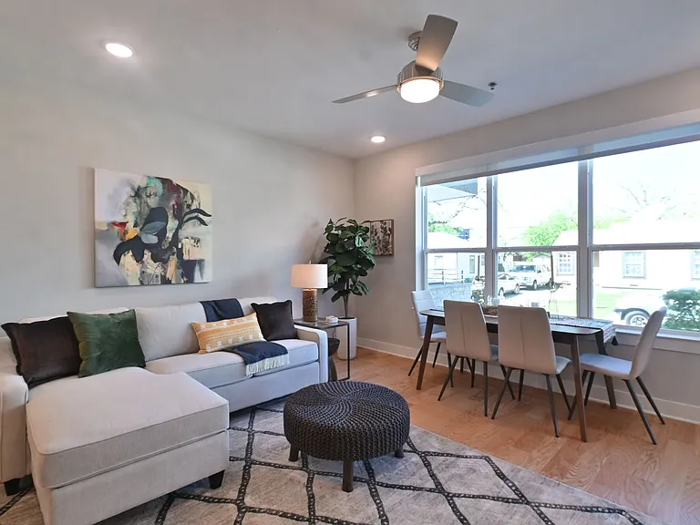 THE MODERNE — Photo 8