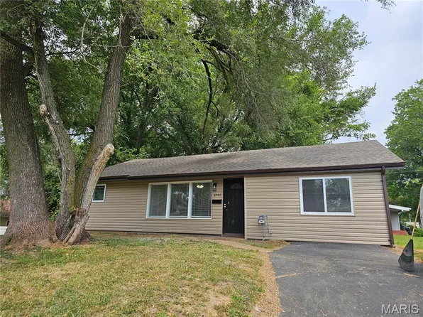 8501 Frost Ave, Saint Louis, MO 63134