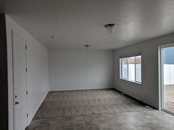 5th image of 15312 Drumbeat Ln