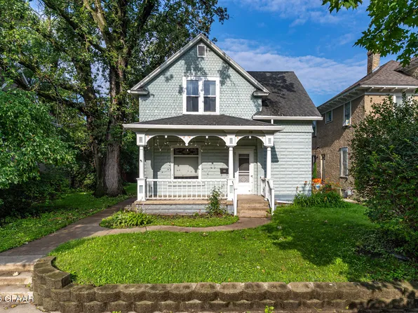 119 N Hubbard St, Crookston, MN 56716