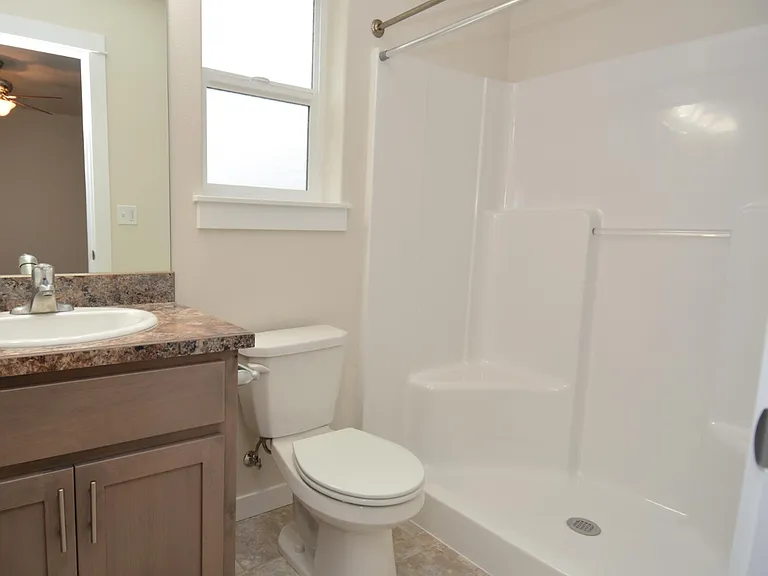 524 & 526 NE Clover Ave — Photo 6