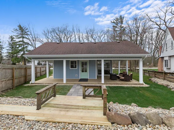 13909 Lauerman St, Cedar Lake, IN 46303