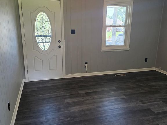 4th image of 1111 James Ave