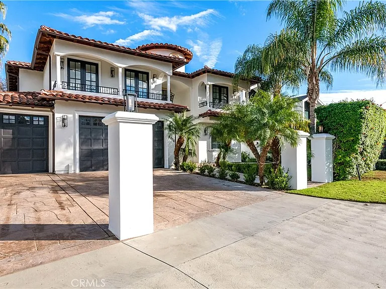 4906 Rubio Ave — Photo 2