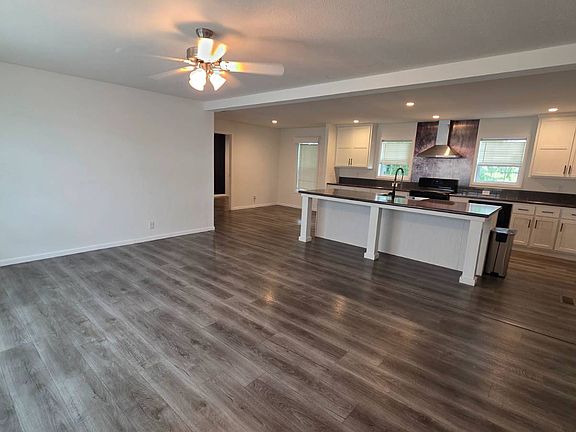 3rd image of 46000 Geddes Rd #474