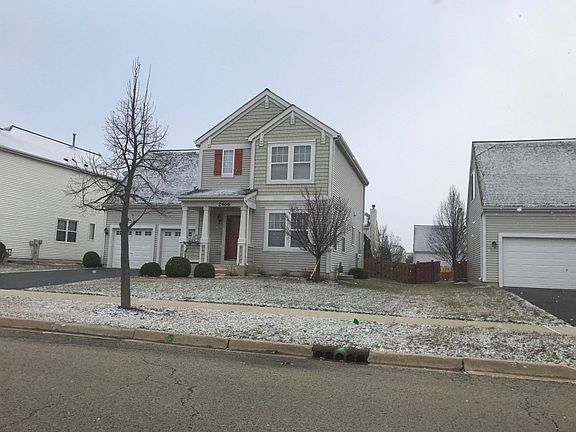 3rd image of 2466 Claridge Ln