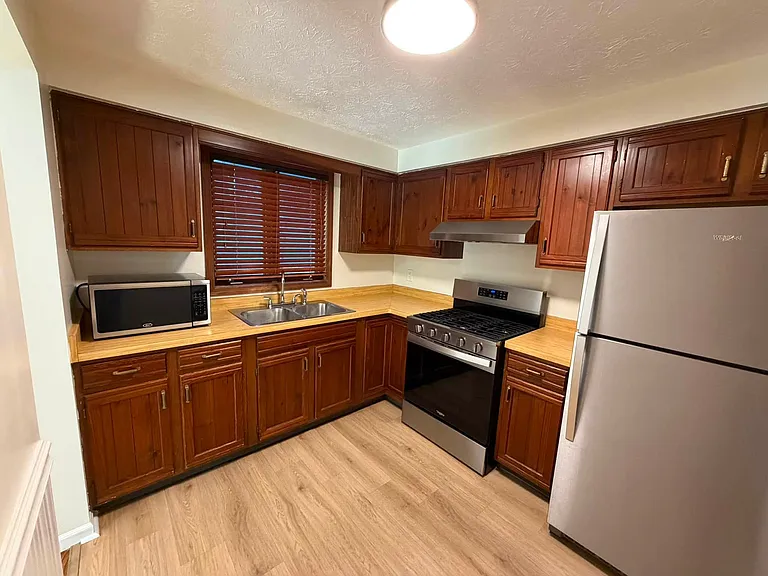 88 Woodsong Ln — Photo 5