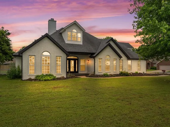 119 Elm St, Bentonville, AR 72719