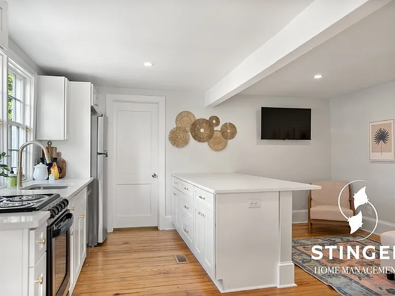 606 Carteret St #2 — Photo 2