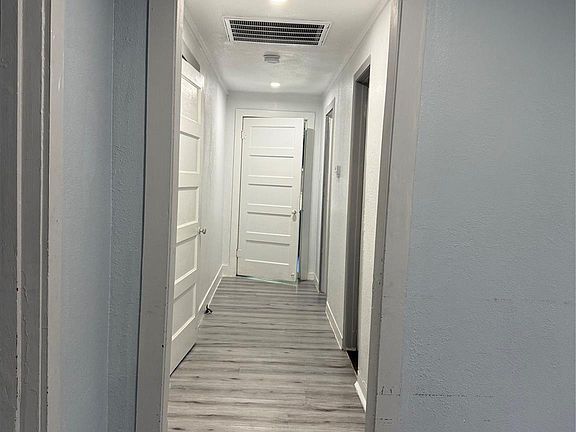 5th image of 311 Virginia St
