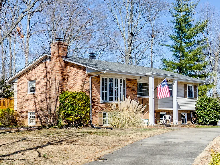 9215 Cherrytree Dr — Photo 8