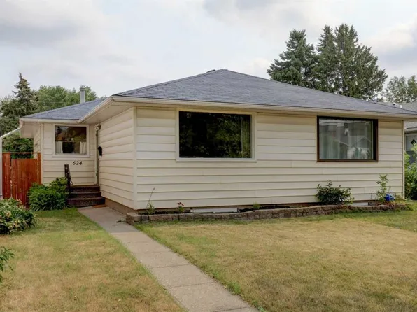 624 W 38th St SW, Calgary, AB T3C 1T2